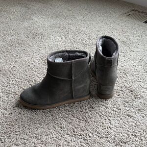 UGG Classic Femme Mini Suede Boots